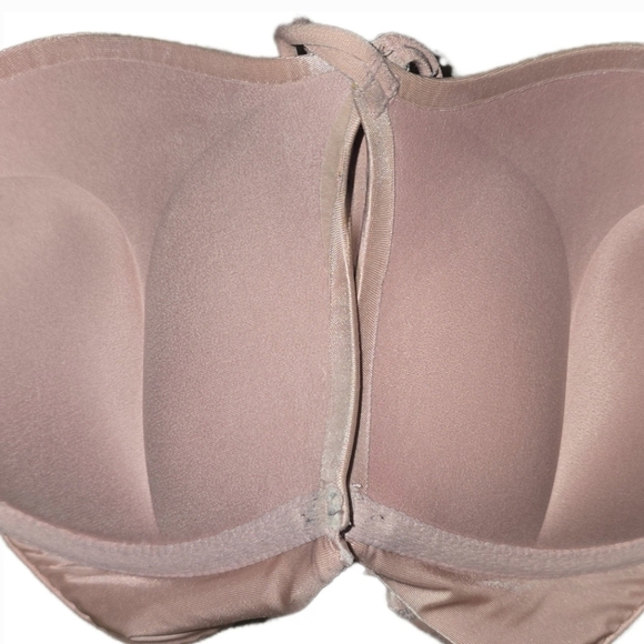 Victoria’s Secret Front Closure Bombshell In Soft Pink - 32D - Picture 6 of 9